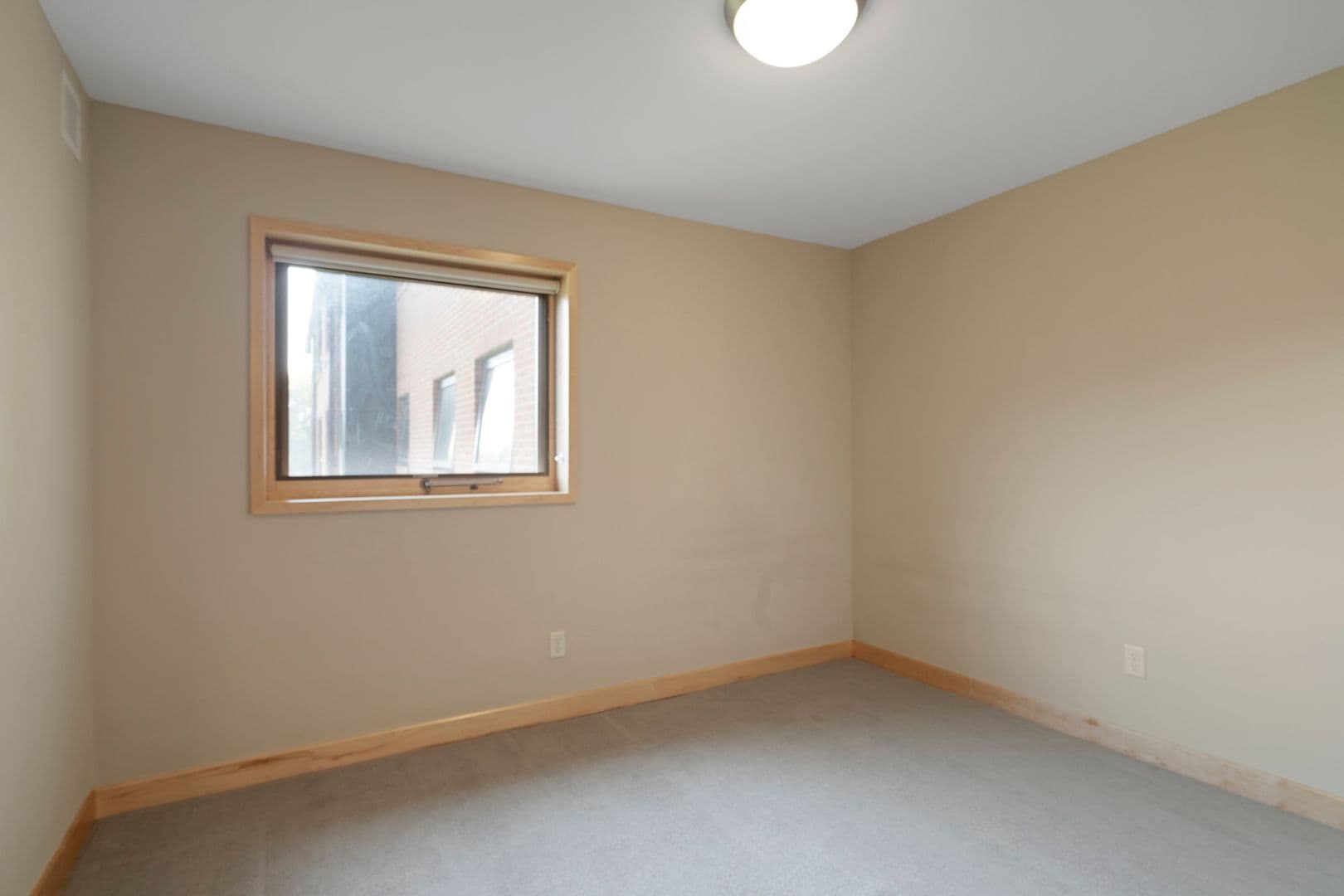 Lauderdale Apartment: 1570 Eustis Street