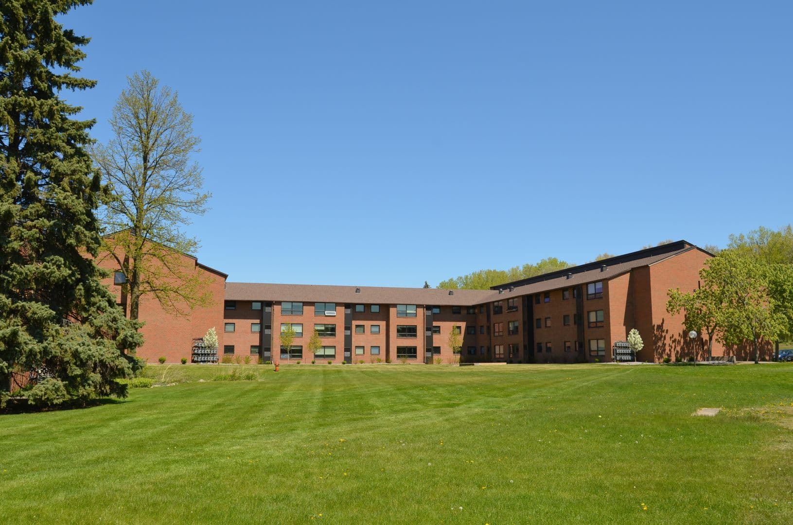 St. Paul Apartment: 1568 Eustis Street