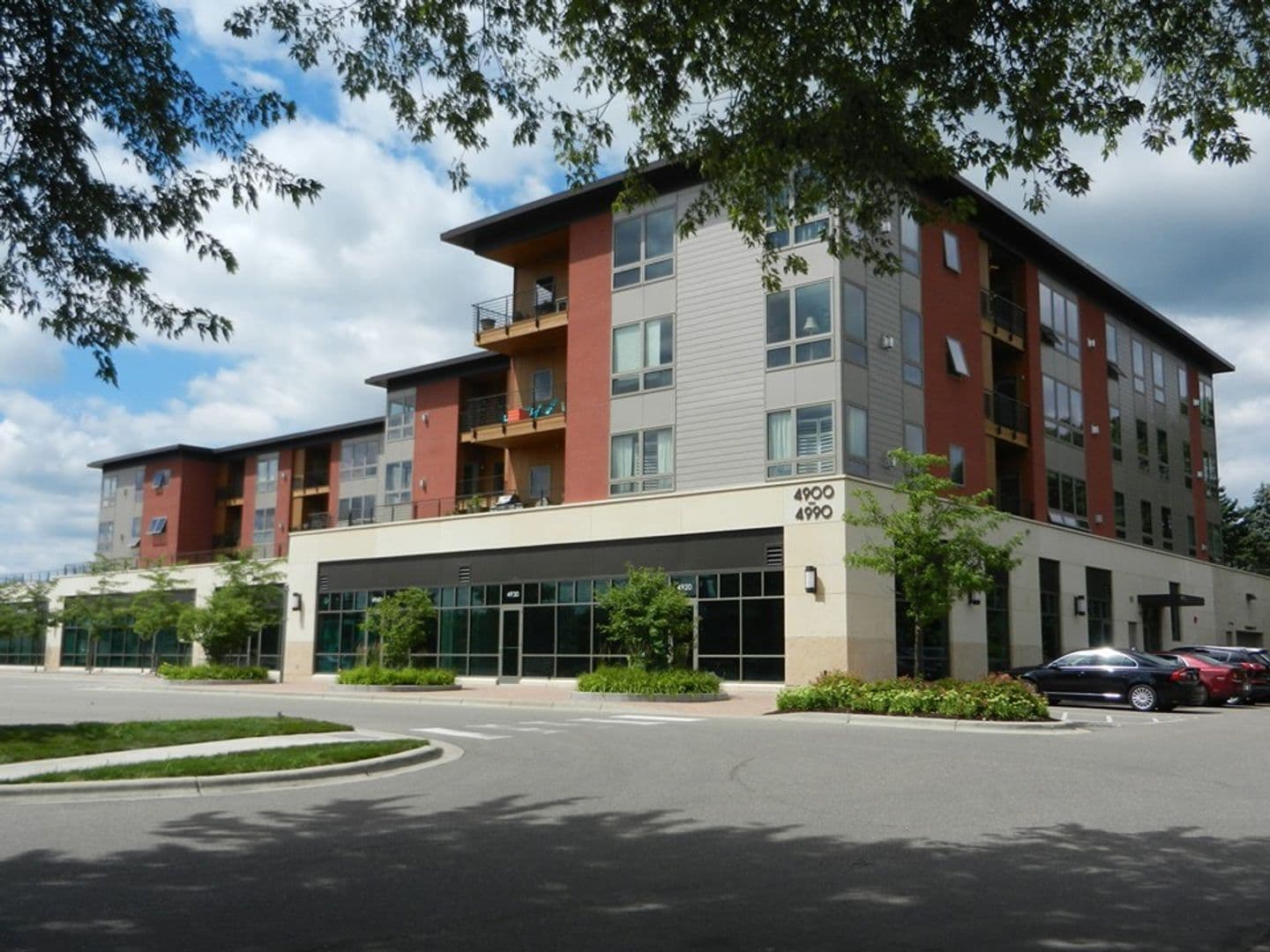 Edina Apartment: 4910 West 77th Street