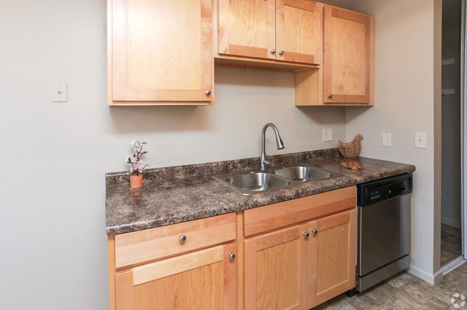 Moundsview Apartment: 7501 Greenfield Avenue