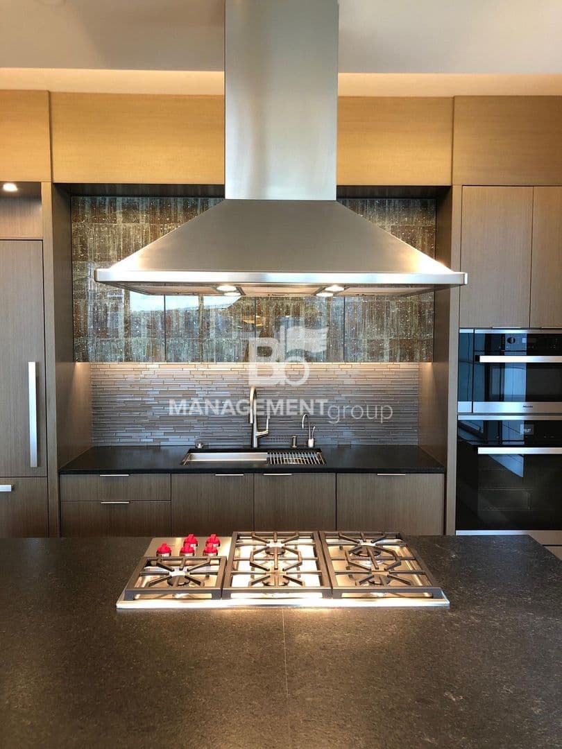Portland Condo: 1001 NW Lovejoy Unit#408