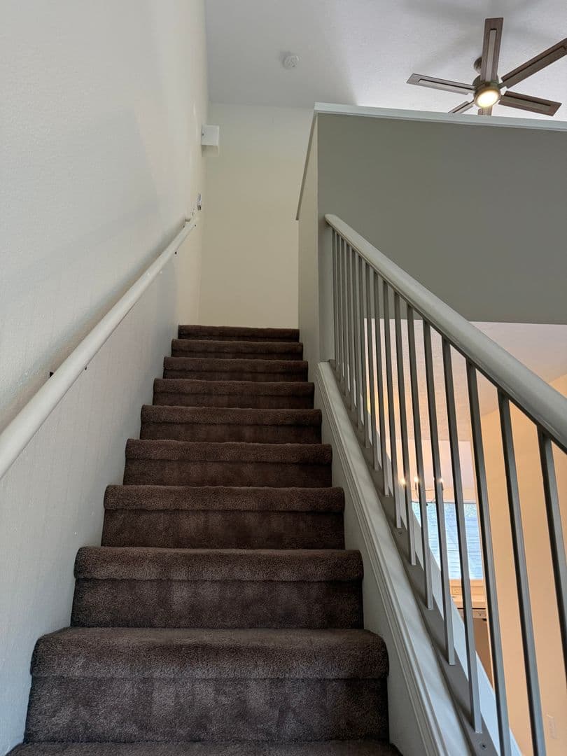 Lake Oswego Condo: 4000 Carman Drive Bld. B Unit 31