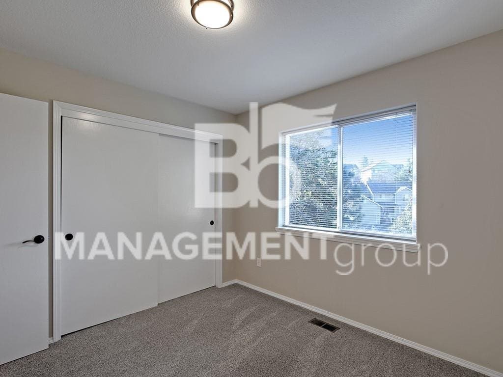 Portland House: 16860 NW Argyle Way