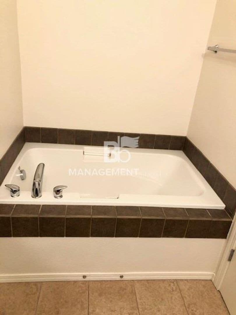 Beaverton House: 17222 NW Widgi Creek Court