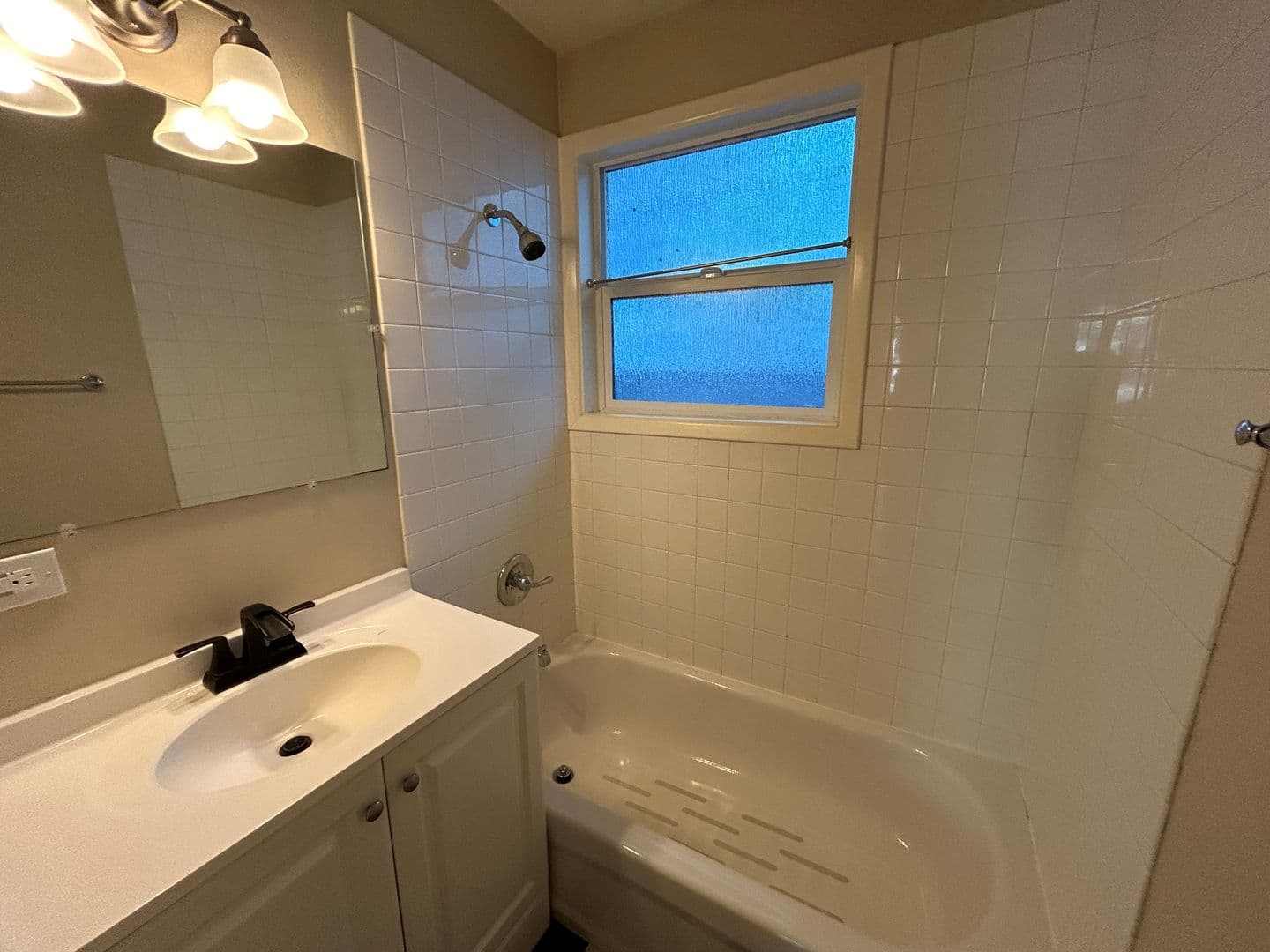 Portland House: 1737 SE Tenino Street