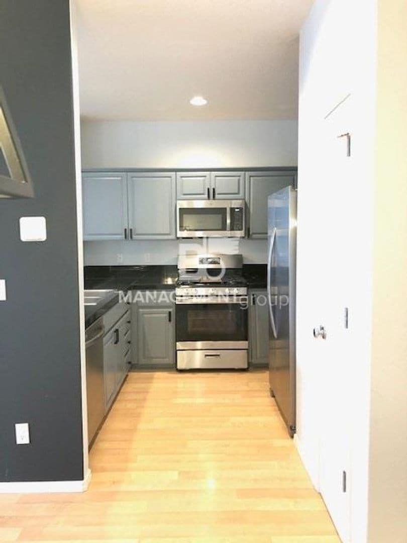 Beaverton House: 17222 NW Widgi Creek Court
