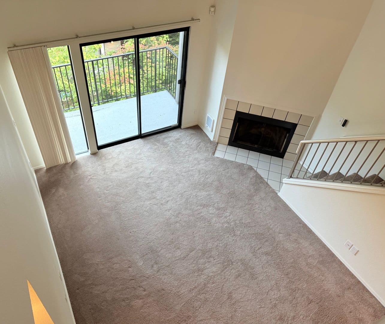 Lake Oswego Condo: 4000 Carman Drive Bld. B Unit 31
