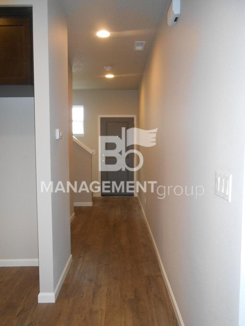 Portland House: 7084 NW Abigail Terrace