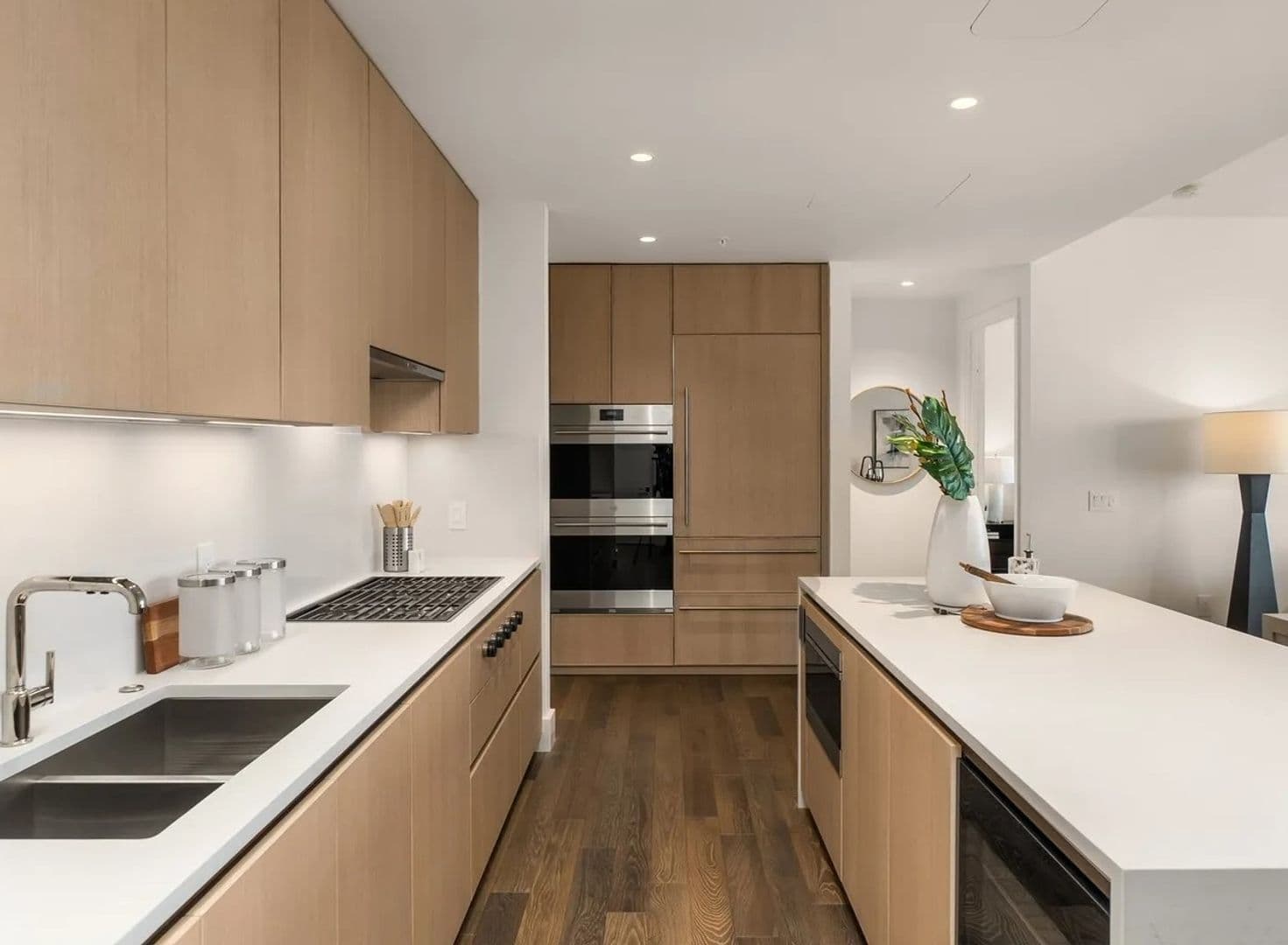 Portland House: 550 SW 10th Ave Unit 2802