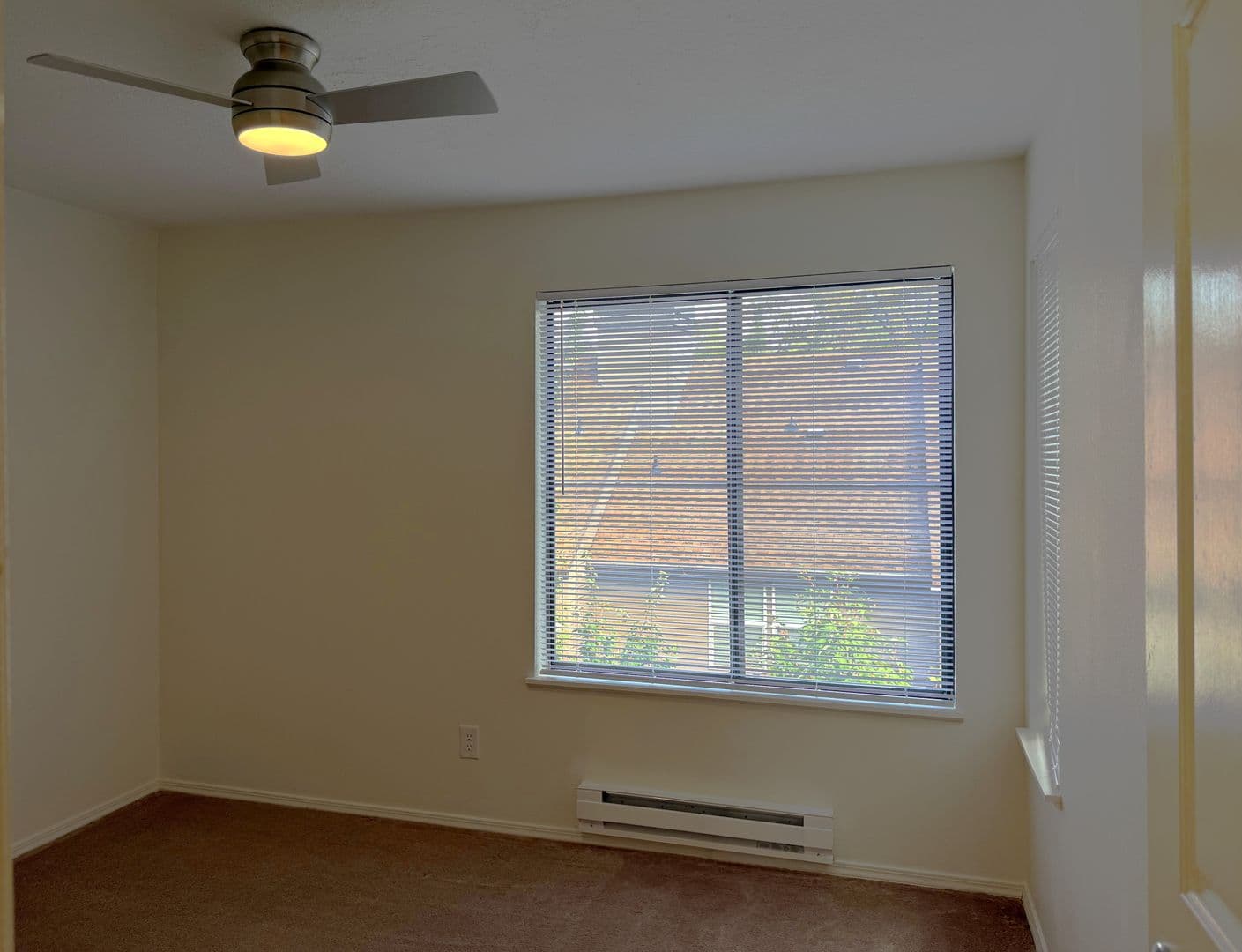 Lake Oswego Condo: 4000 Carman Drive Bld. B Unit 31