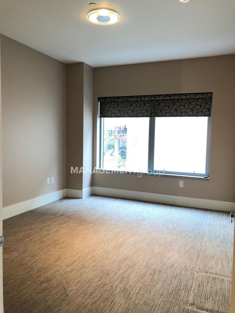 Portland Condo: 1001 NW Lovejoy Unit#408