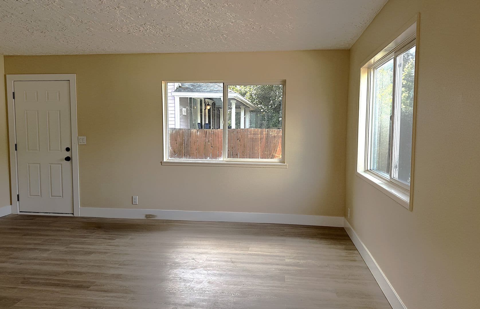 Portland House: 7442 N Macrum Ave