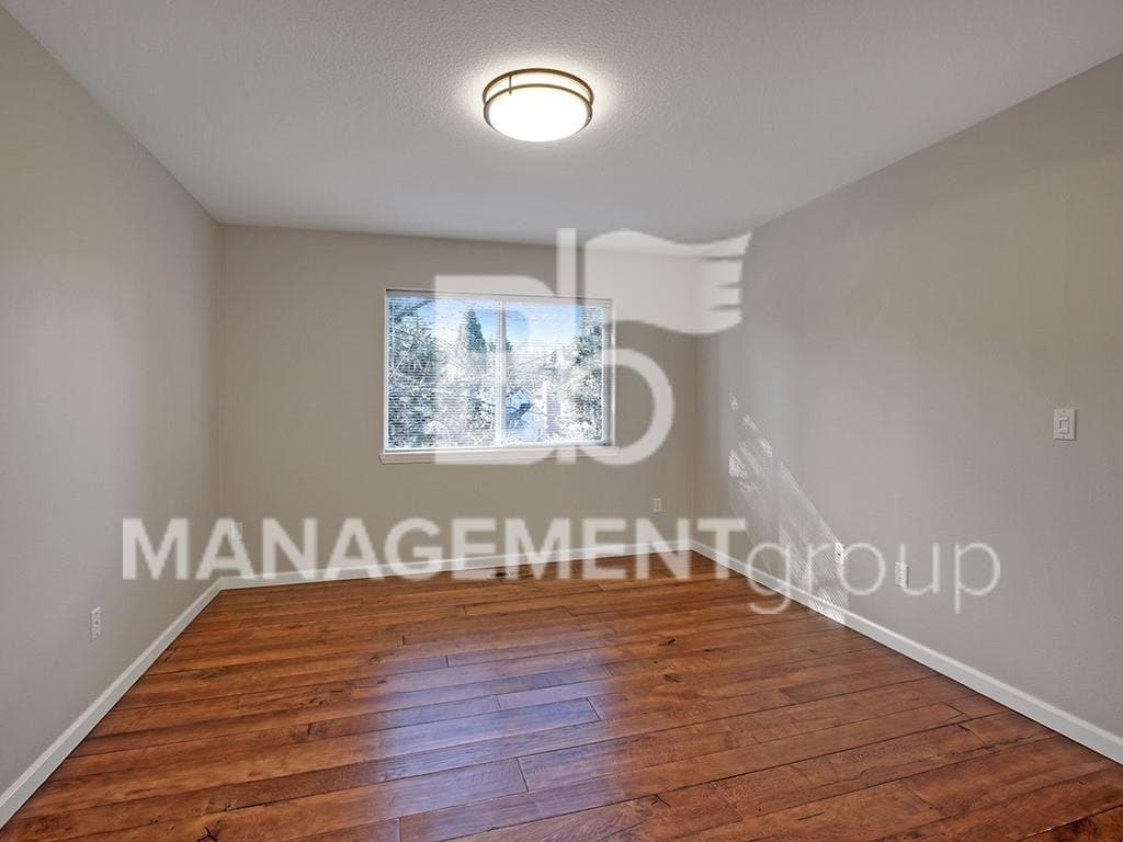 Portland House: 16860 NW Argyle Way