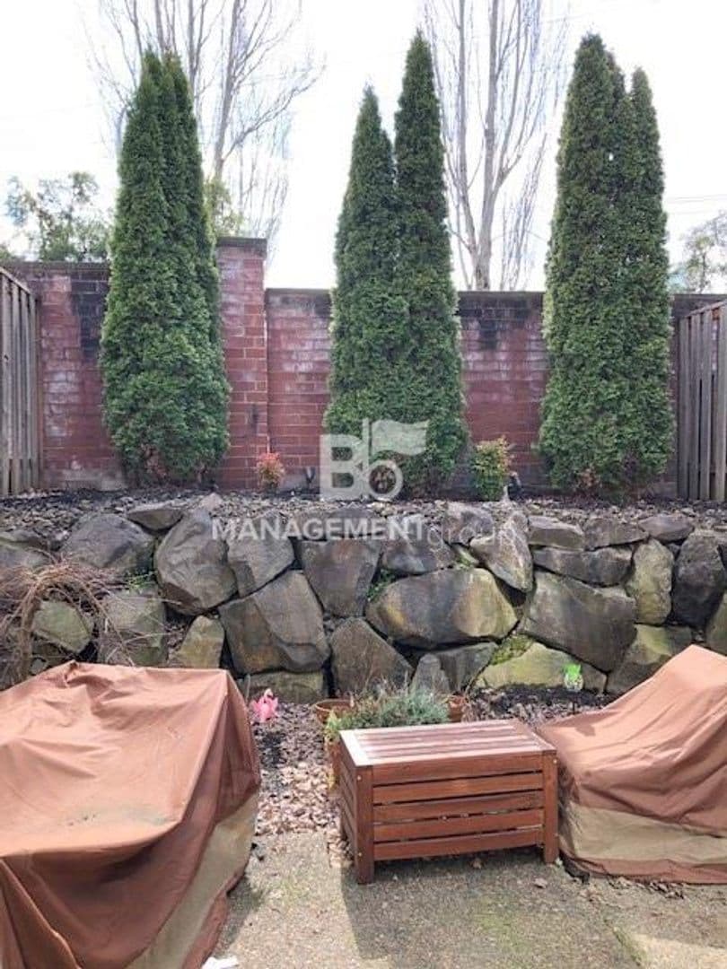 Beaverton House: 17222 NW Widgi Creek Court