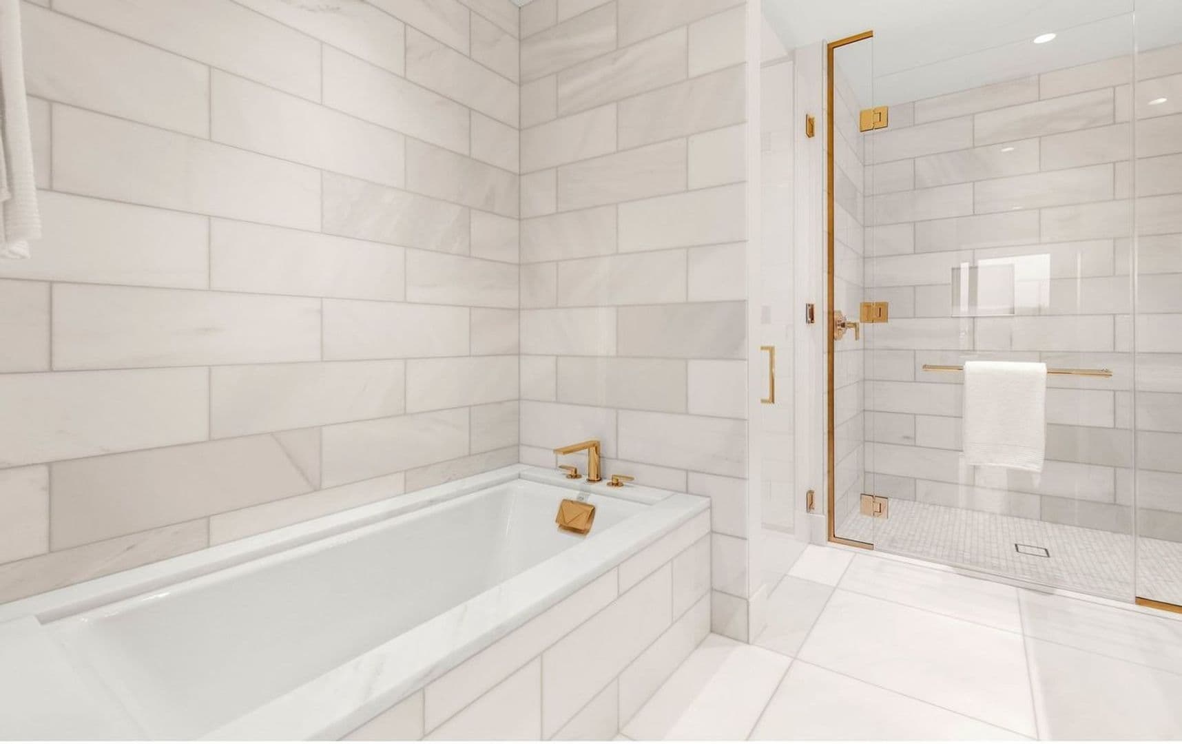 Portland House: 550 SW 10th Ave Unit 2802