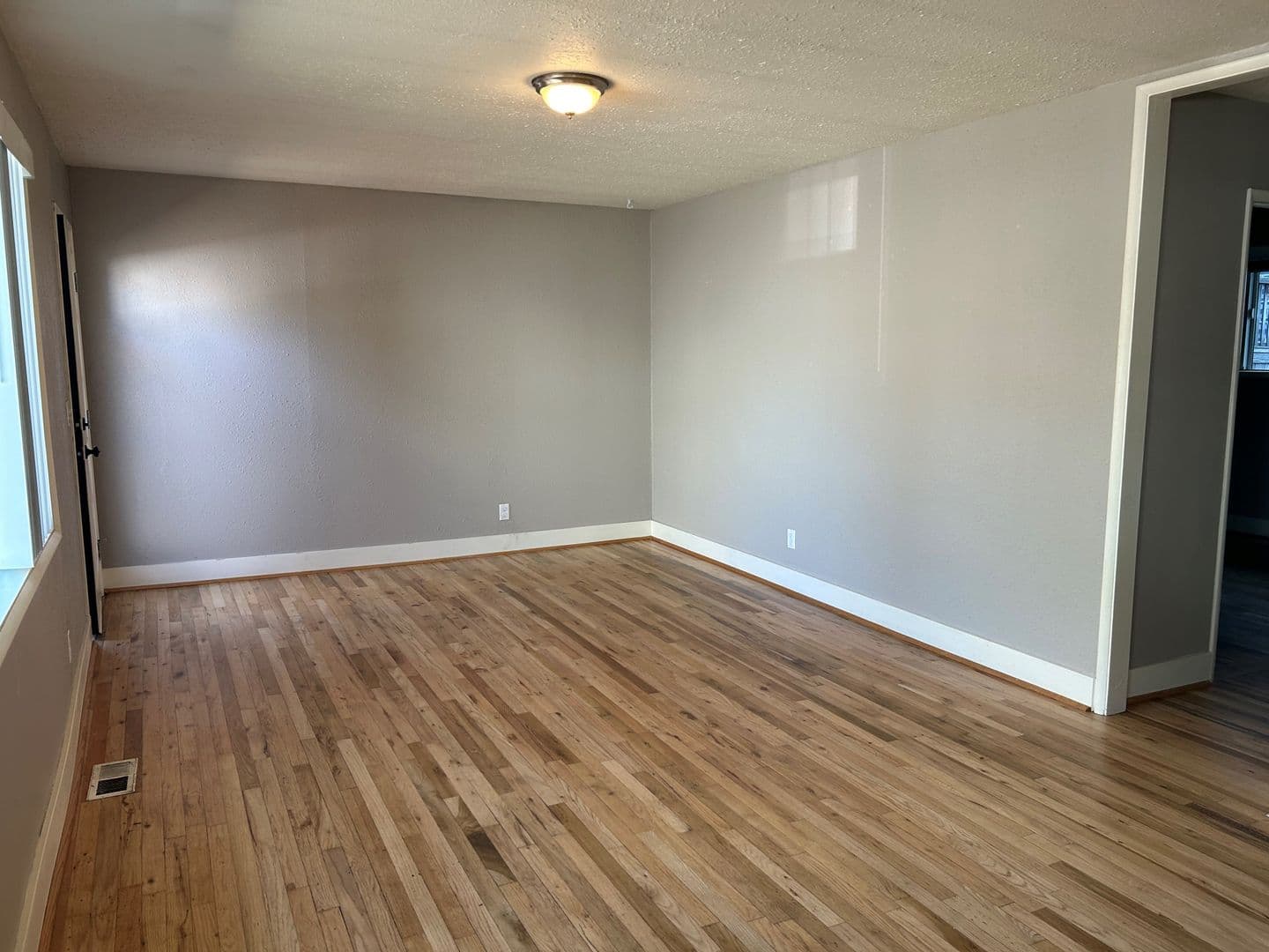 Portland House: 1737 SE Tenino Street