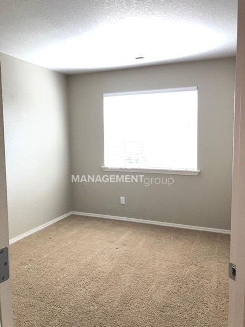 Beaverton House: 17222 NW Widgi Creek Court