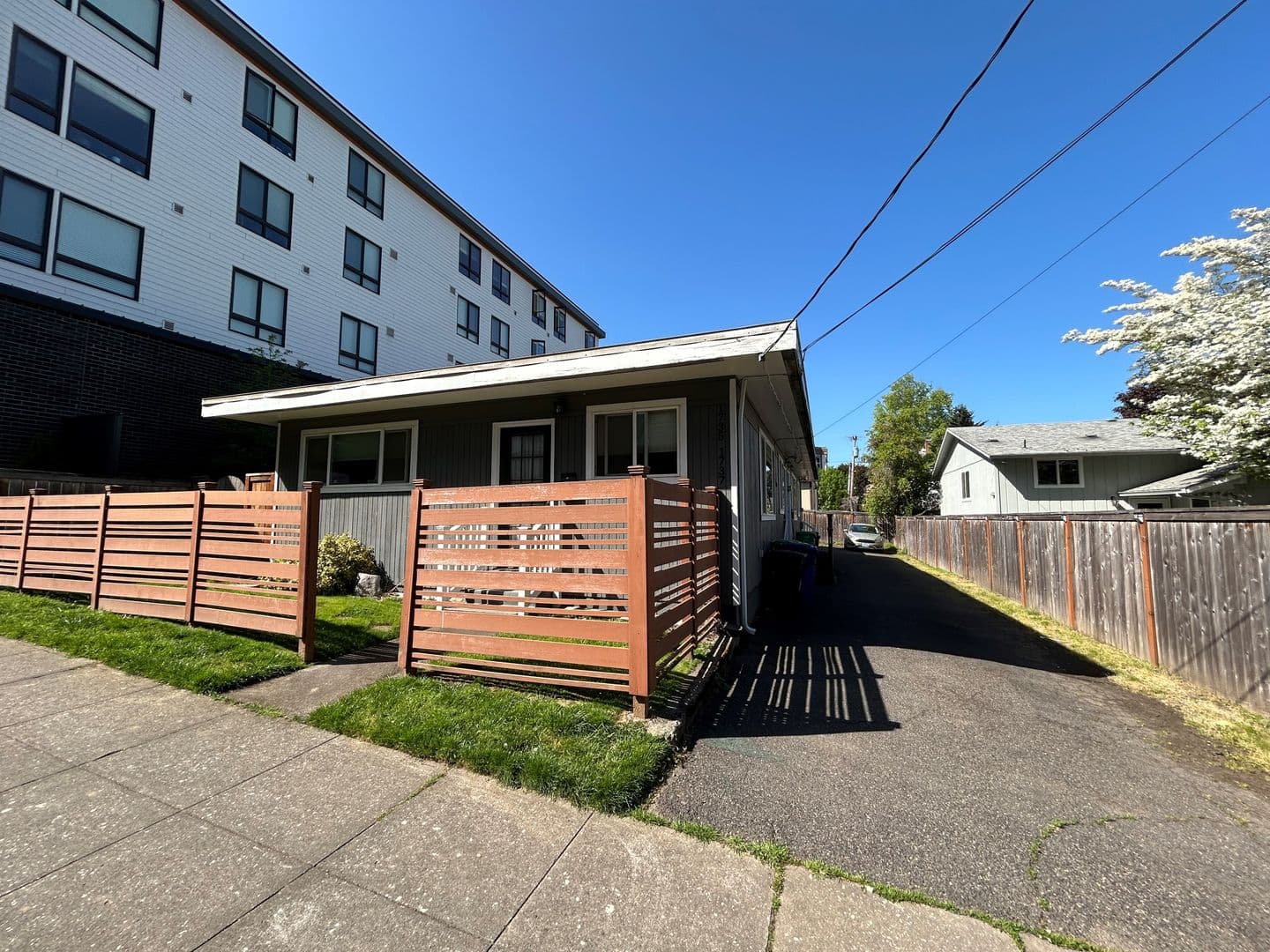 Portland House: 1737 SE Tenino Street