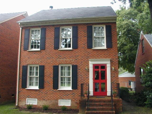 Richmond House: 3716 Cary Street Rd.