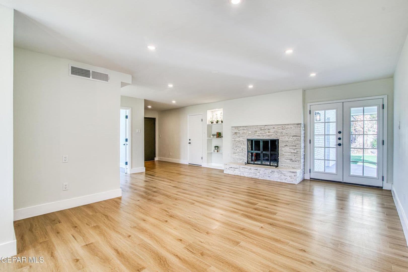 El Paso House: 1210 La Cruz Dr
