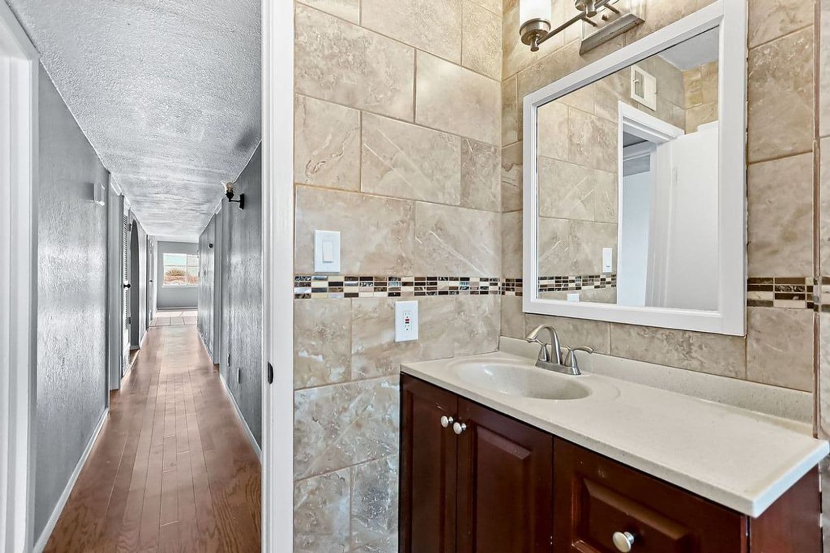 Horizon City House: 17001  Darrington Rd.