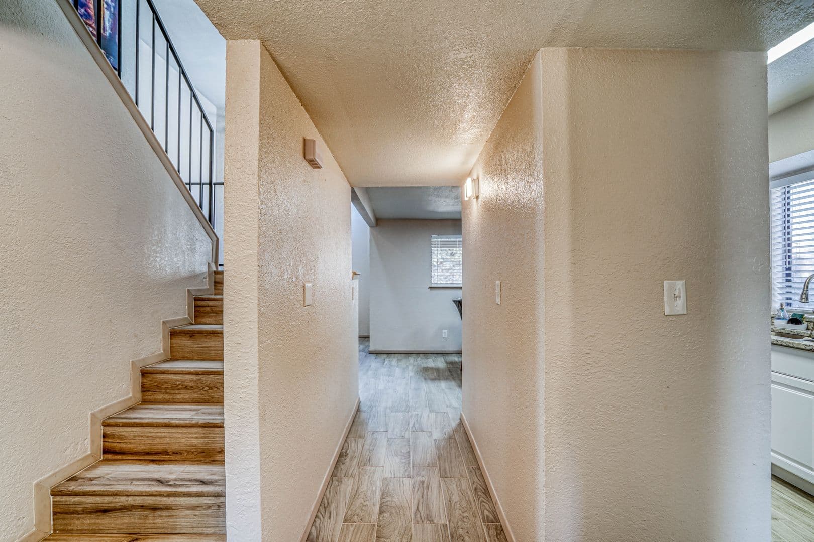 El Paso Townhome: 311 Zenith Dr.