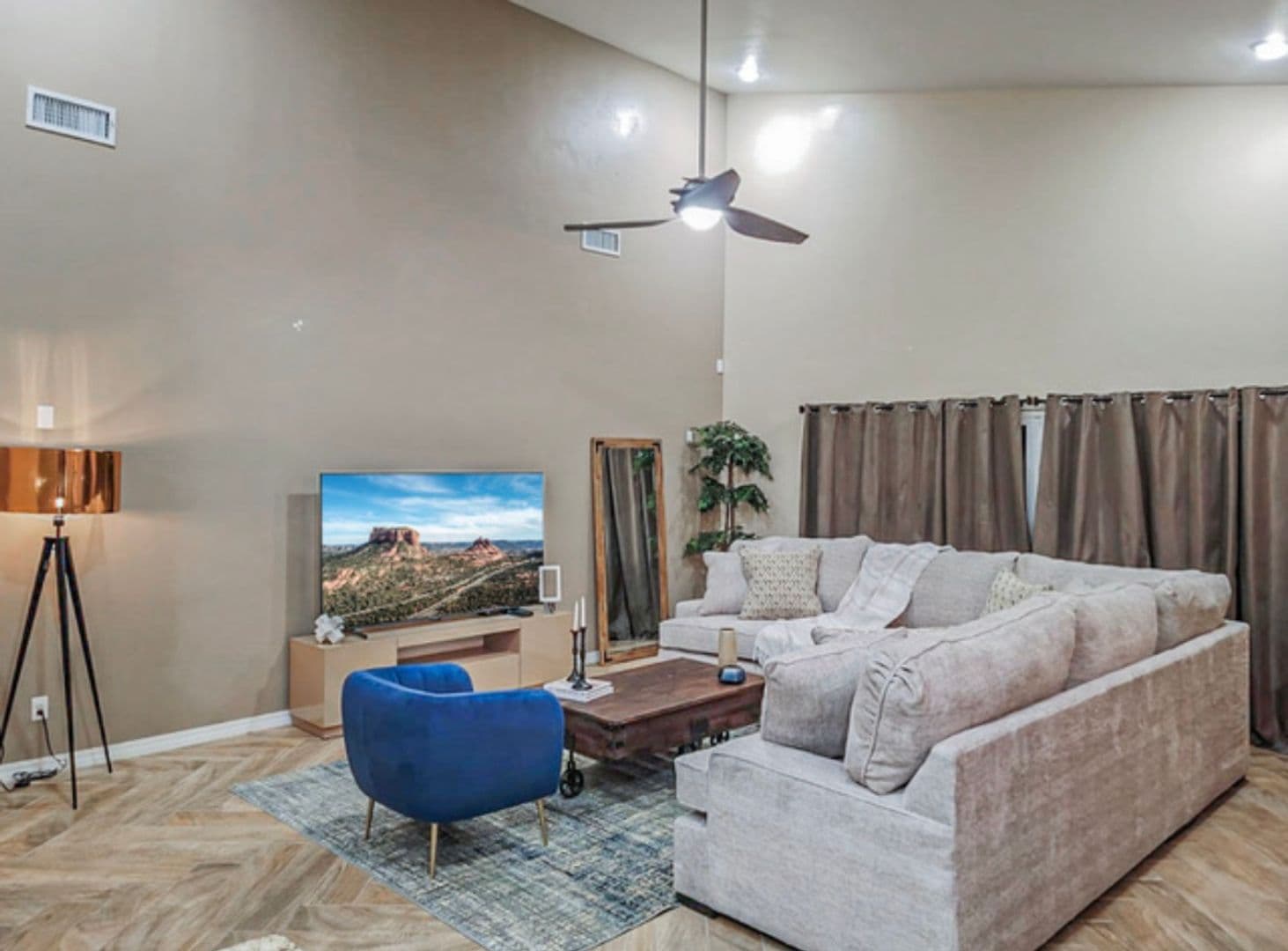 El Paso House: 2816 Sammy Cervantes St.