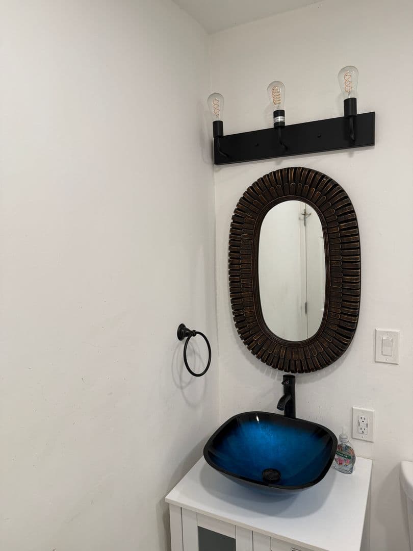 El Paso Apartment: 709 North Saint Vrain St.