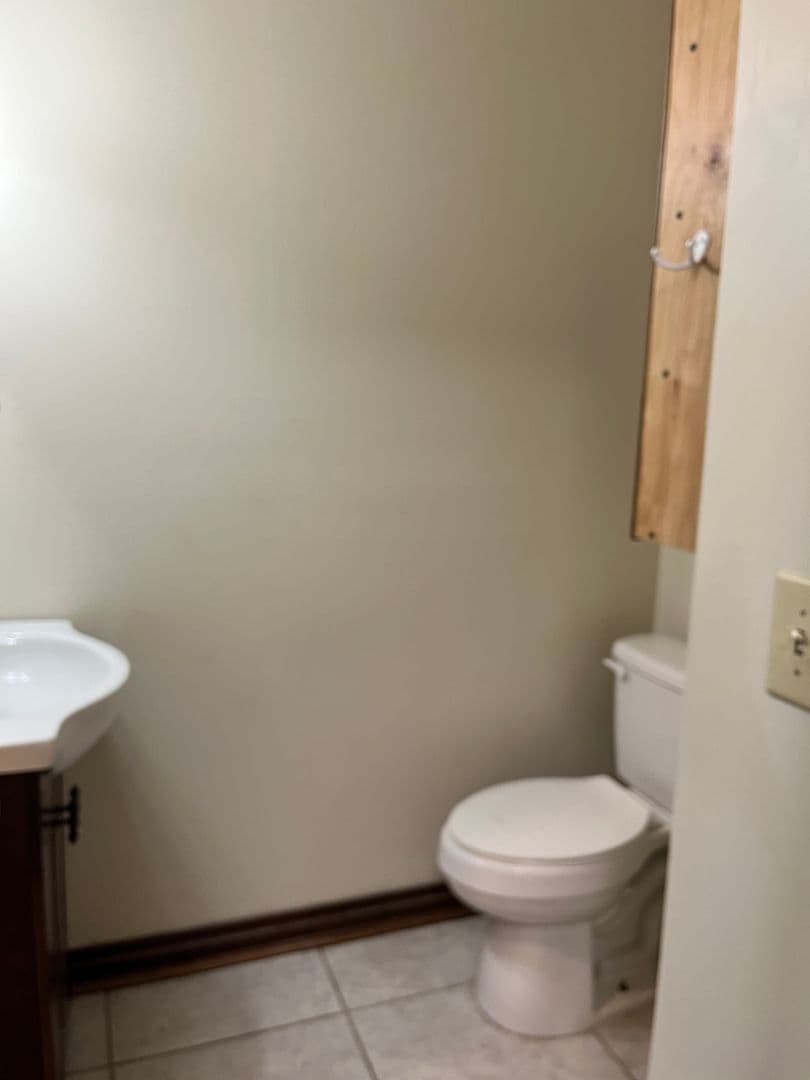 El Paso Apartment: 4555 Sun Valley Dr.