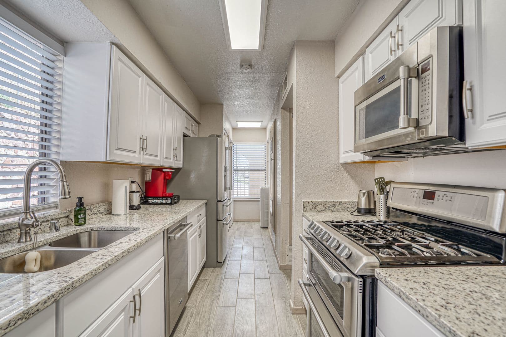 El Paso Townhome: 311 Zenith Dr.