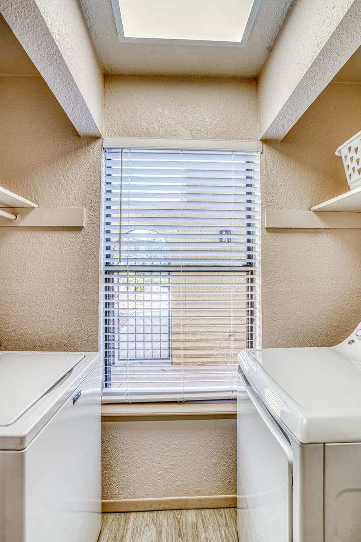 El Paso Townhome: 311 Zenith Dr.