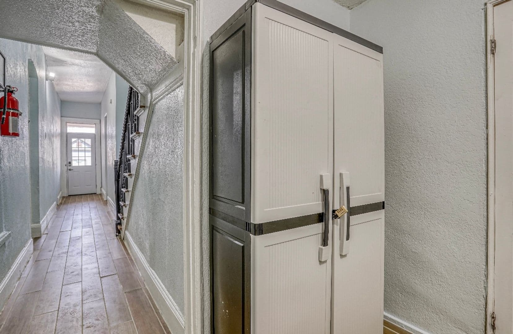El Paso Apartment: 709 North Saint Vrain St.