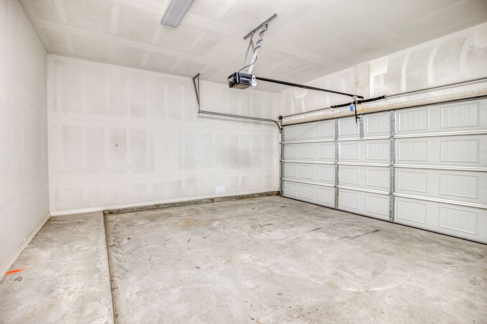 El Paso House: 15009 Concept Ct.