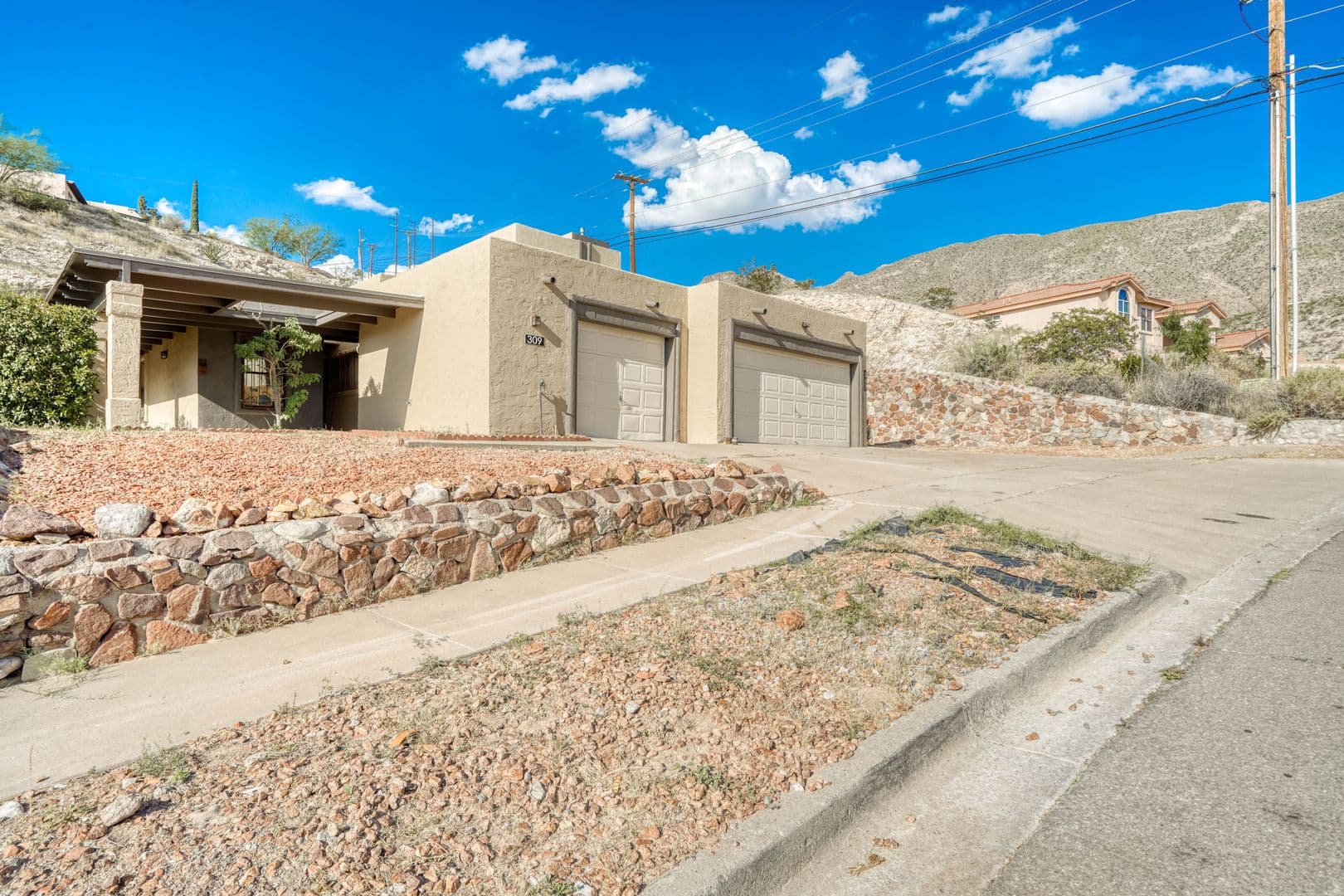 El Paso Townhome: 311 Zenith Dr.