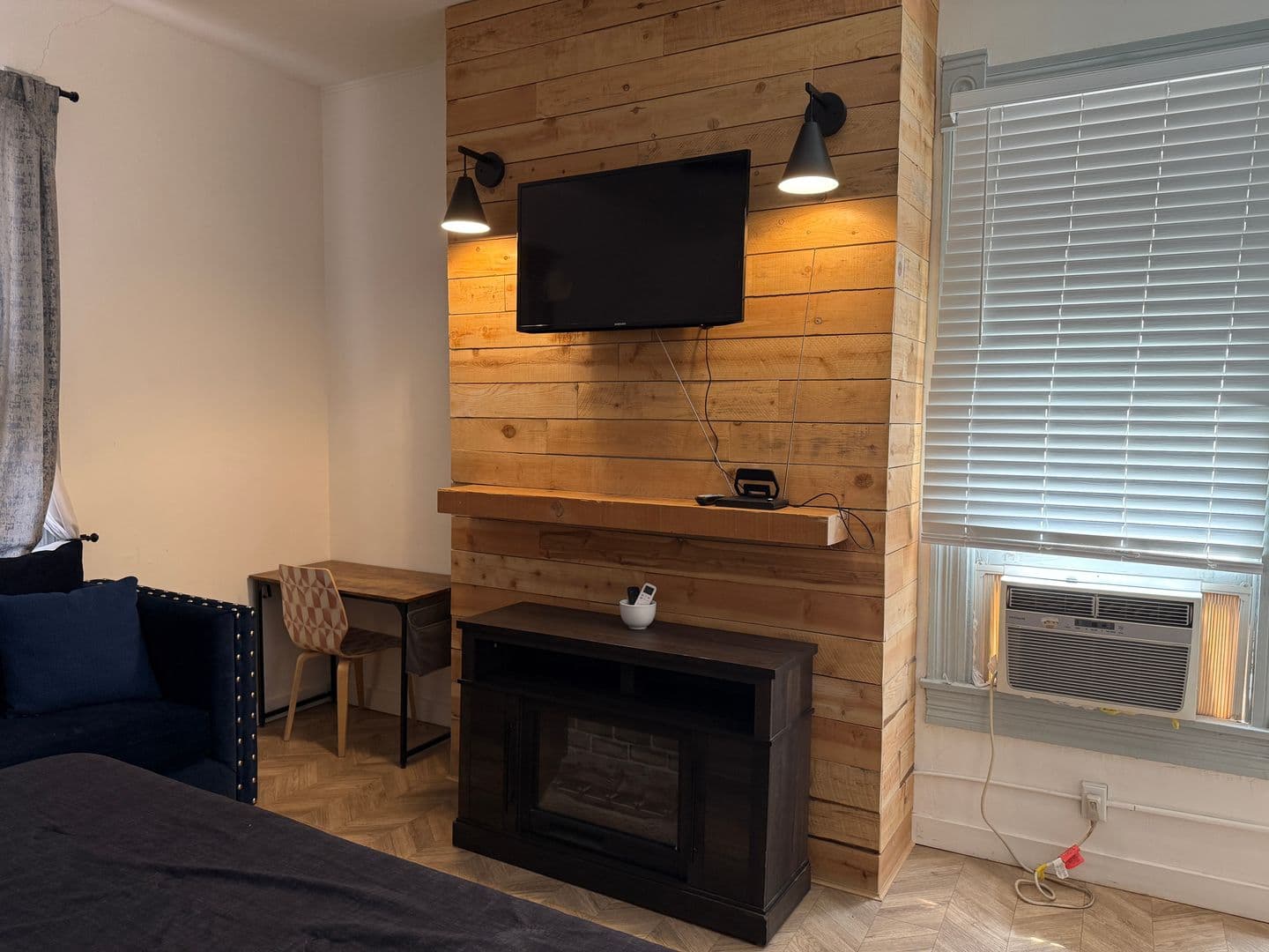 El Paso Apartment: 709 North Saint Vrain St.