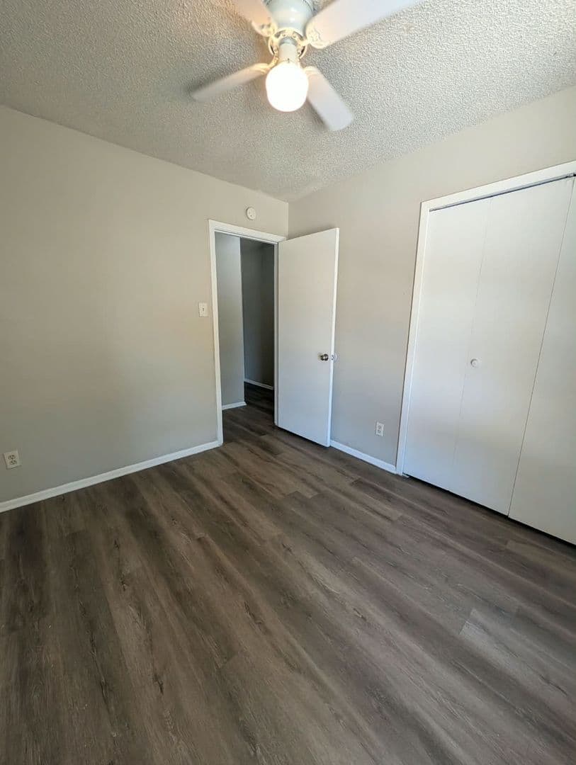 San Antonio House: 6807 Blue Lake Dr
