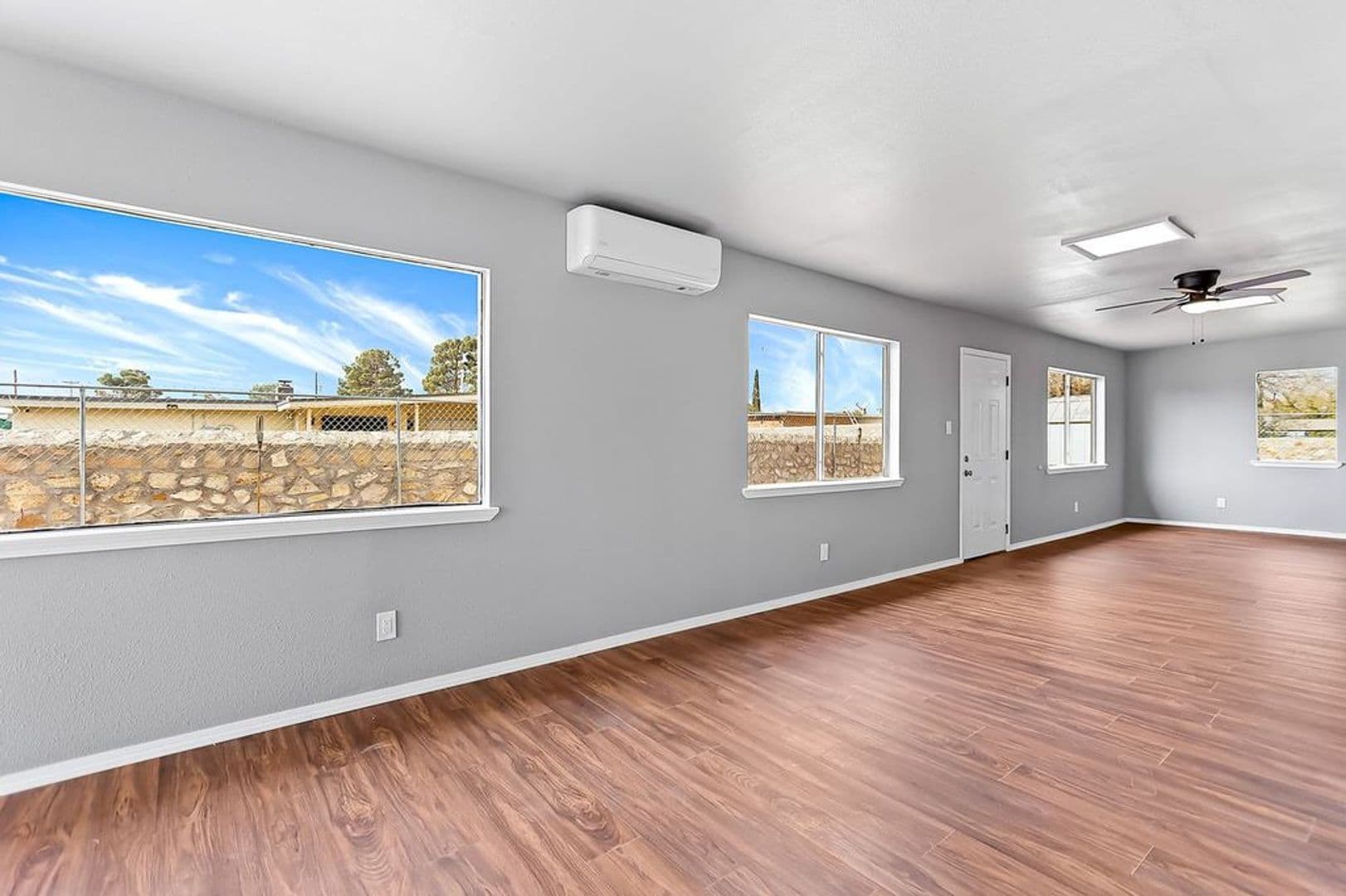 Horizon City House: 17001  Darrington Rd.