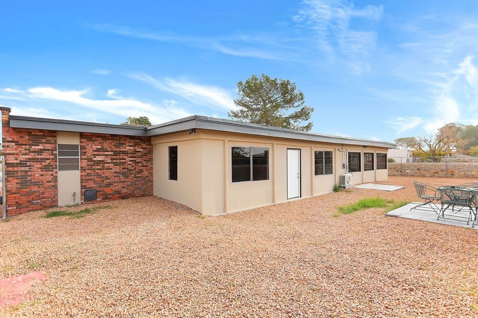 Horizon City House: 17001  Darrington Rd.
