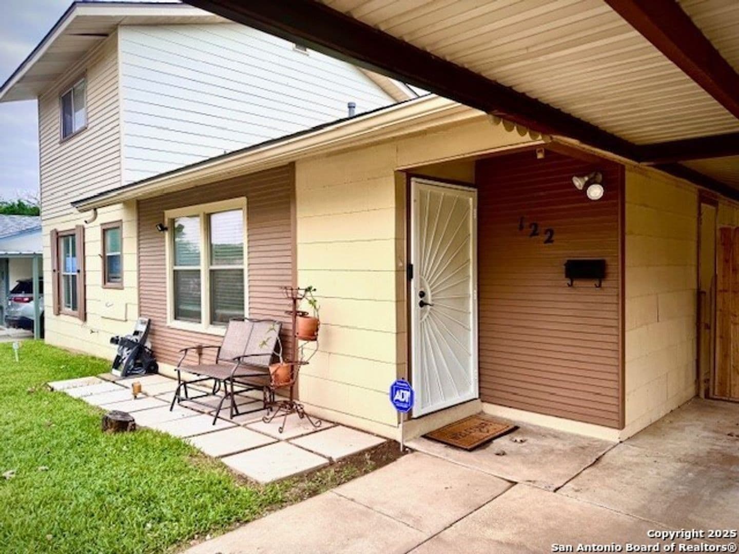San Antonio Apartment: 122 Hartford Ave.