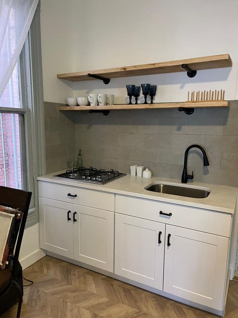 El Paso Apartment: 709 North Saint Vrain St.
