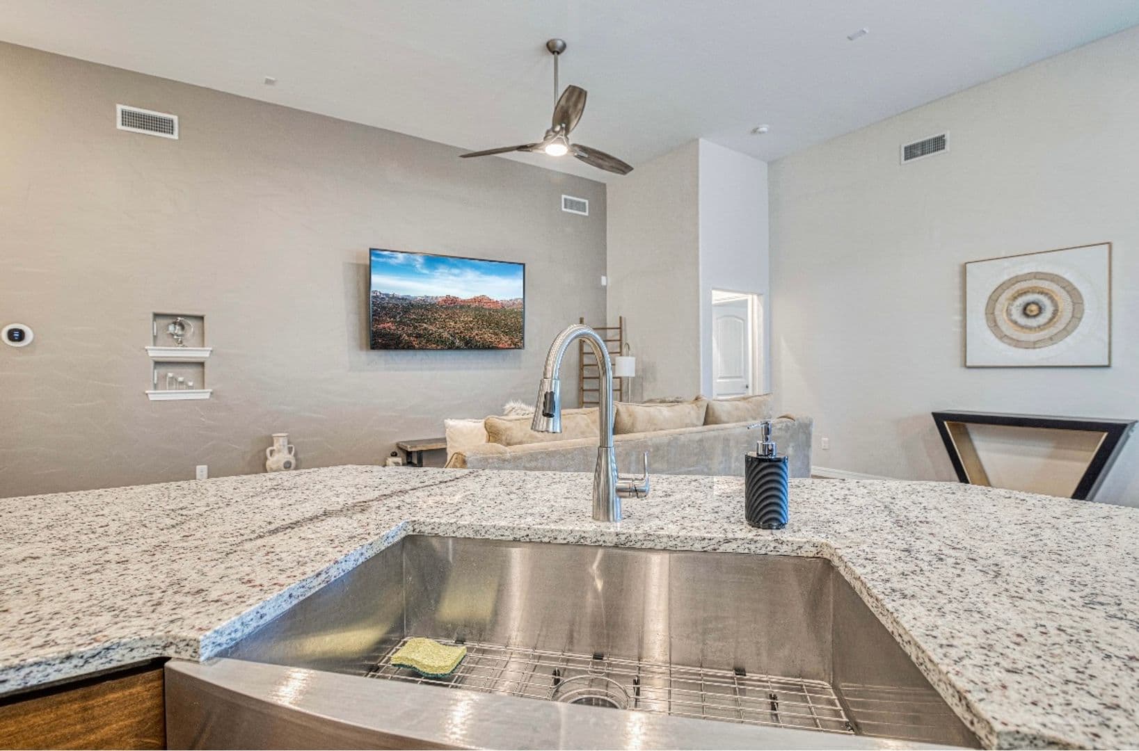 El Paso House: 15009 Concept Ct.