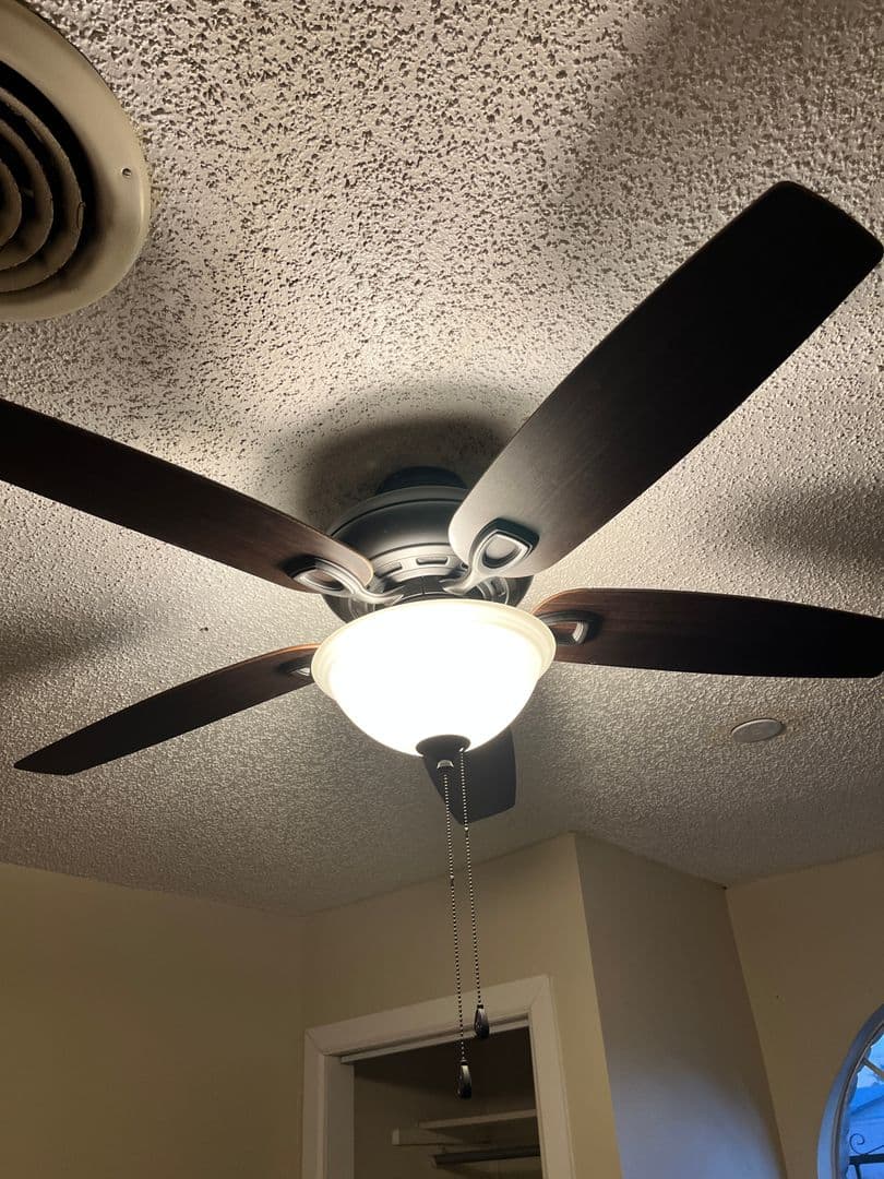 El Paso Apartment: 4555 Sun Valley Dr.