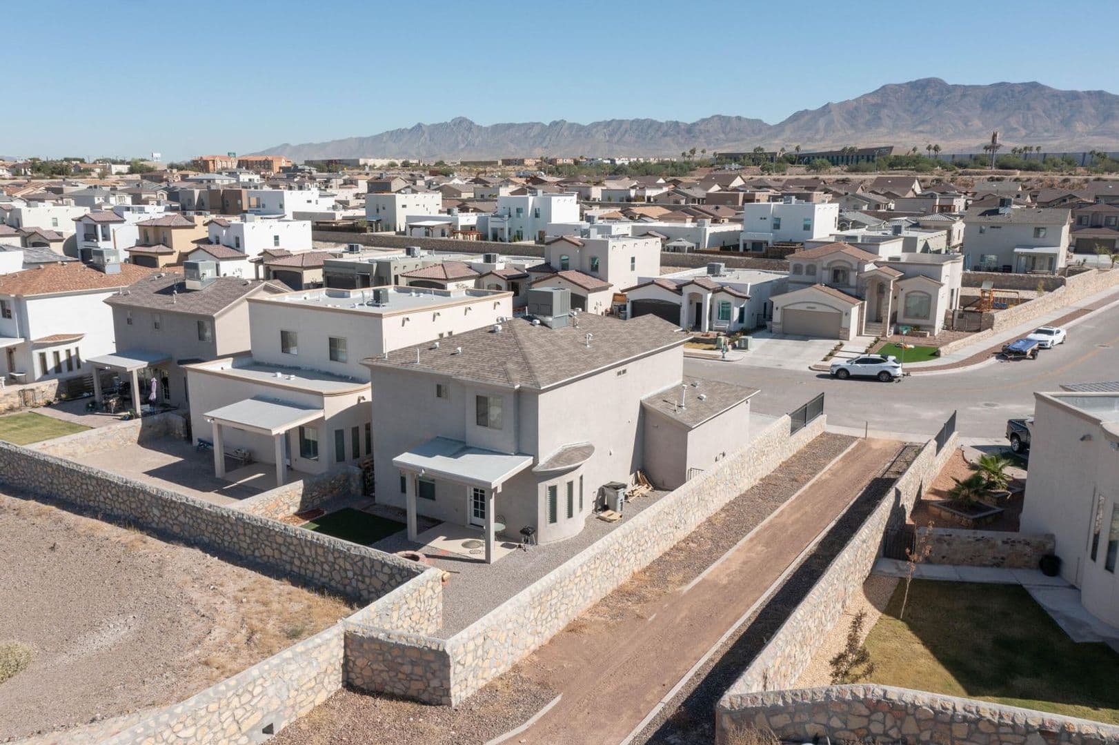 El Paso House: 6073 Rivet Pl.