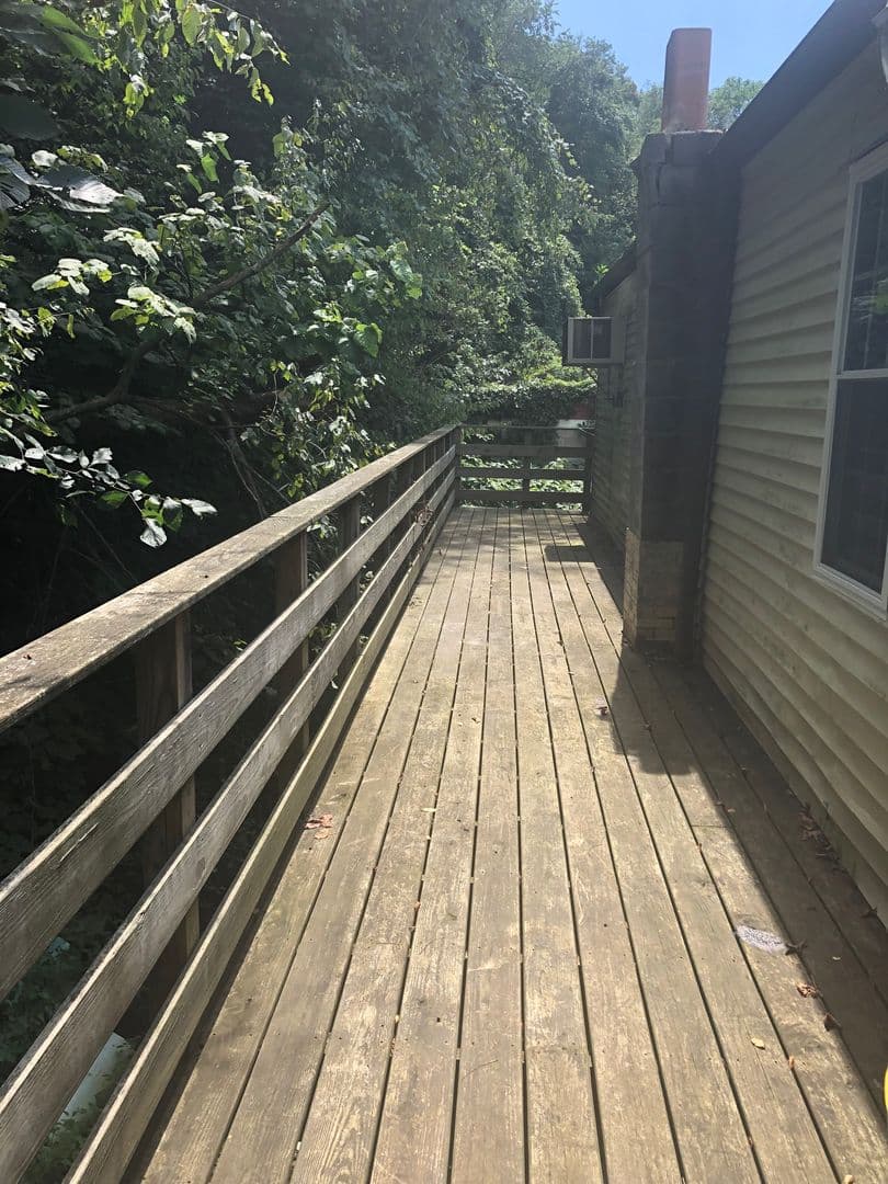 Pittsburgh House: 1338 Streets Run Road #1