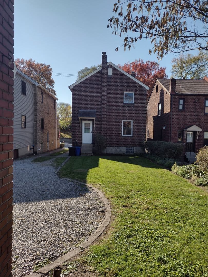 Pittsburgh House: 239 40th Street