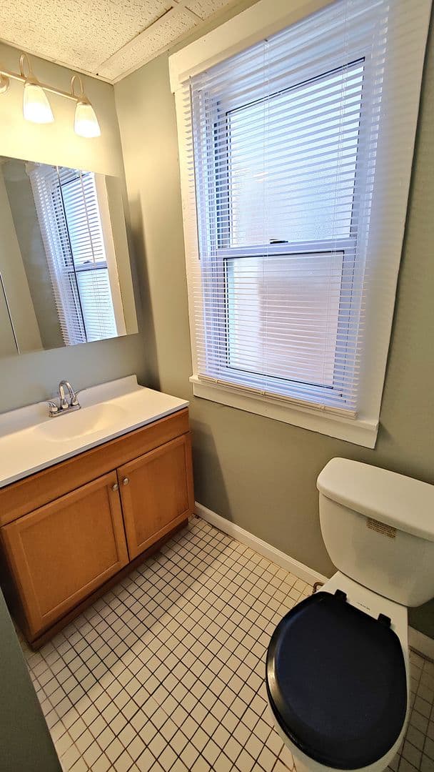 Pittsburgh Apartment: 3002 Churchview Avenue