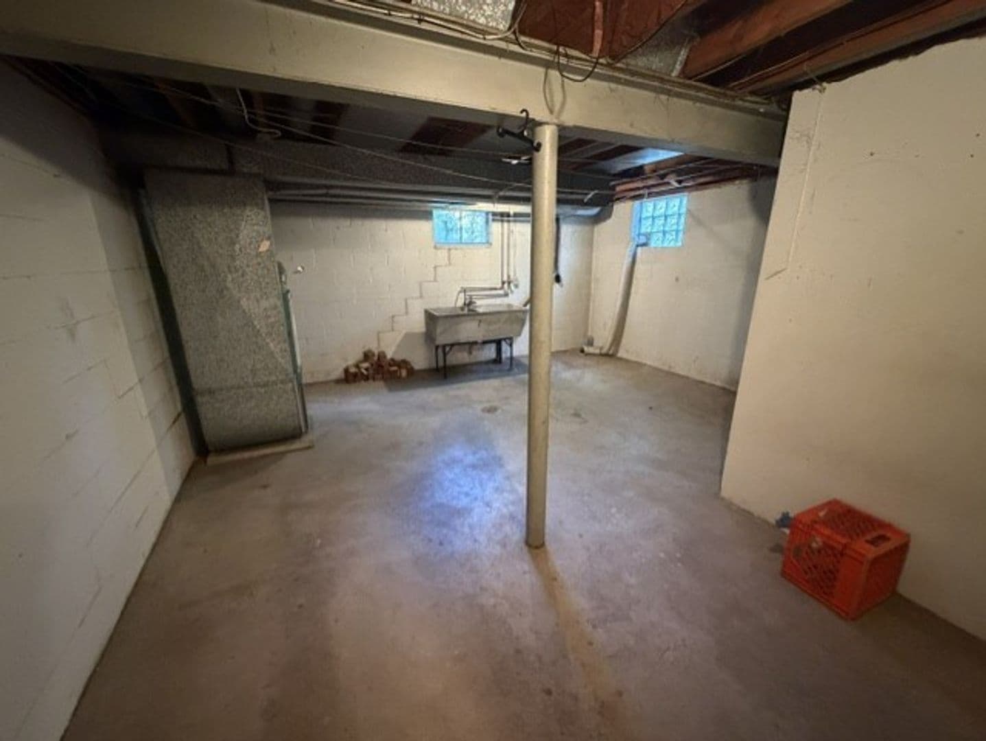 Pittsburgh Apartment: 50 Sceneridge Avenue