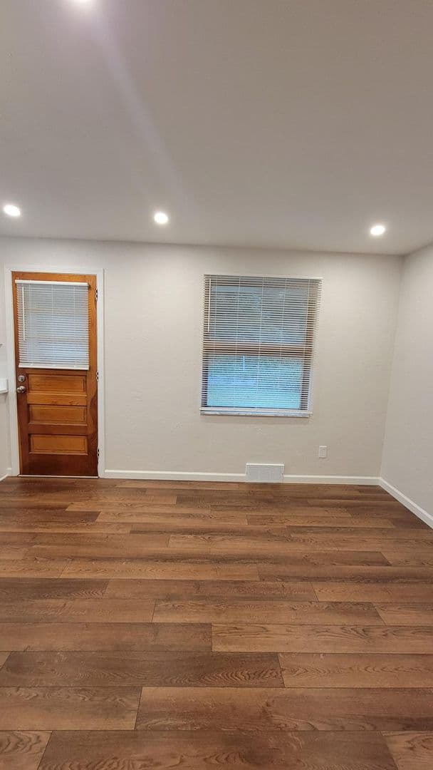 West Mifflin House: 4648 Bowes Avenue
