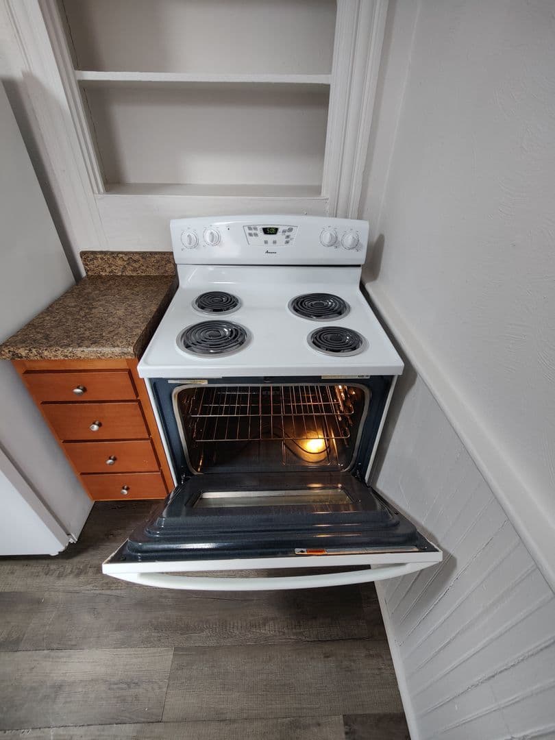 Pittsburgh Apartment: 2423 Wrights Way