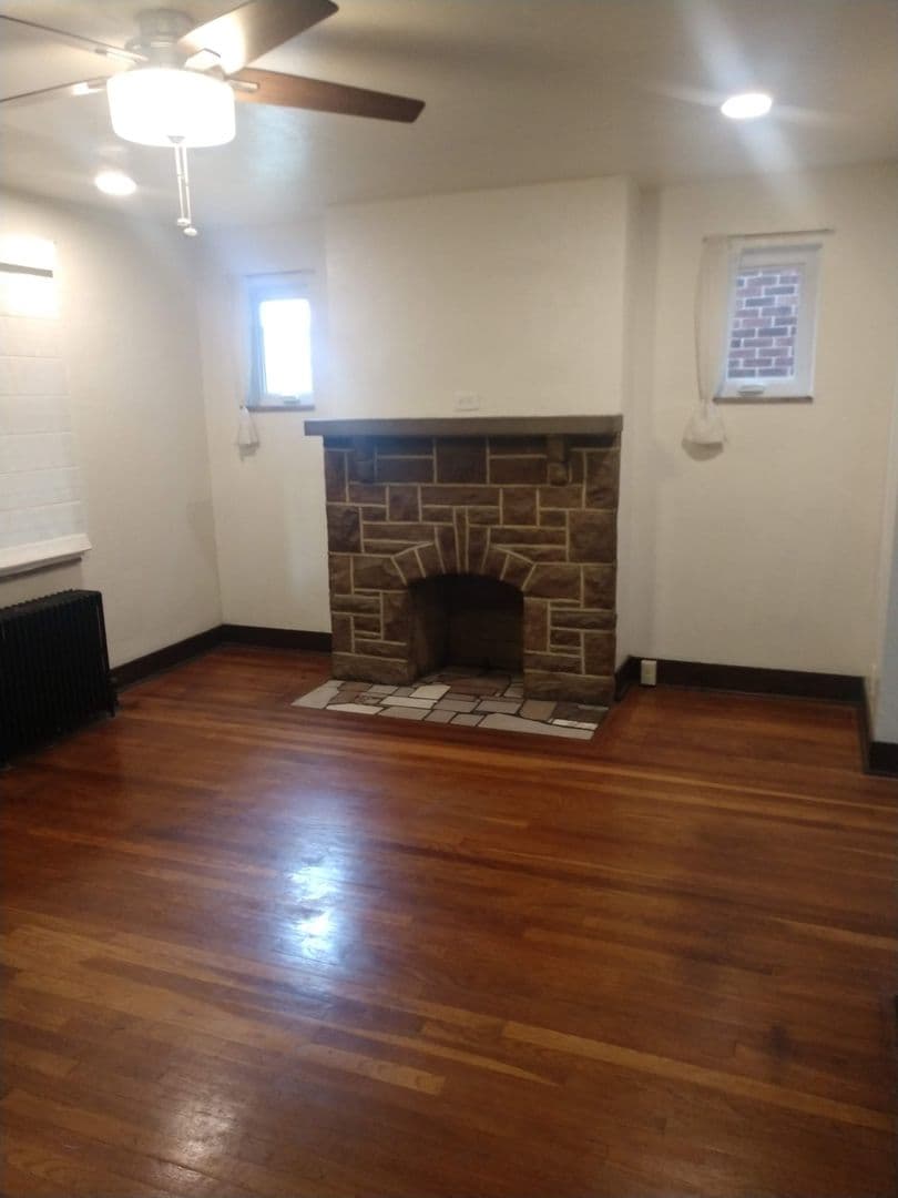 Pittsburgh House: 239 40th Street